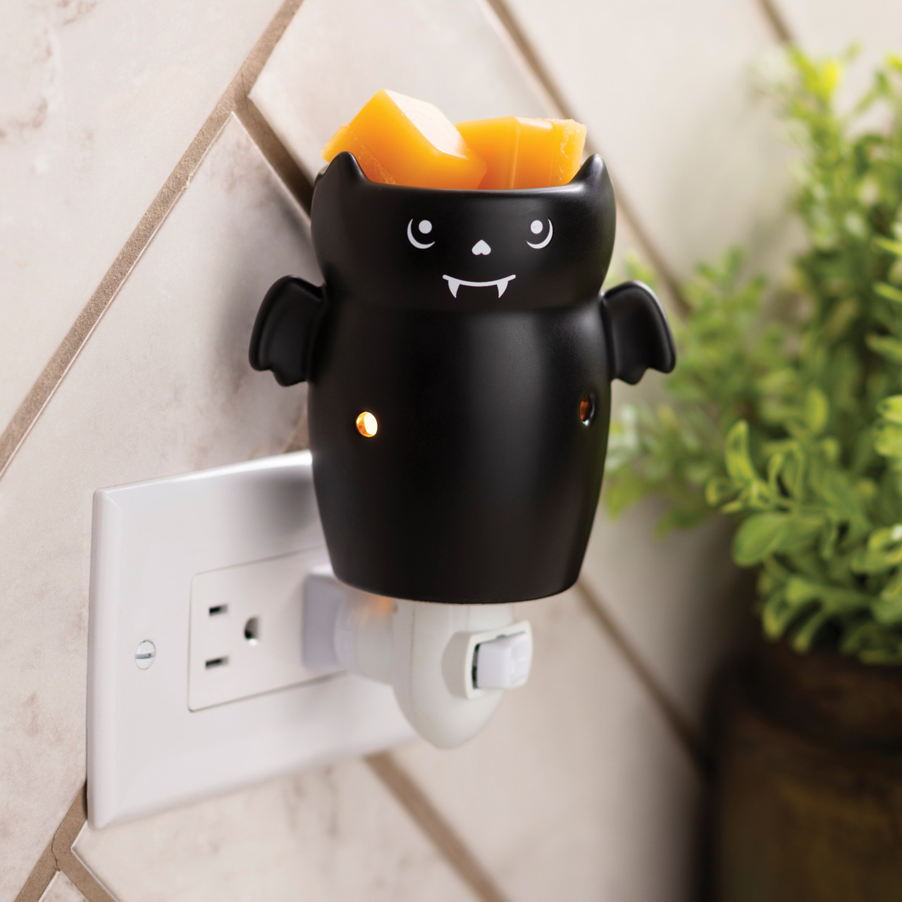 Bat Pluggable Fragrance Warmer