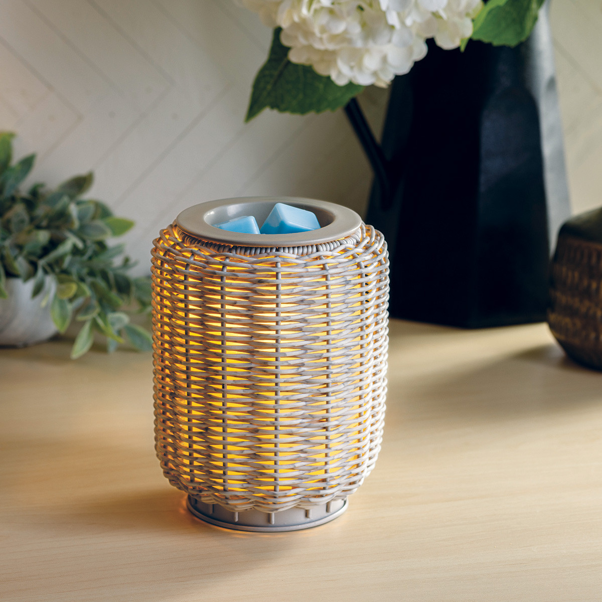 Wicker Grey Illumination Fragrance Warmer